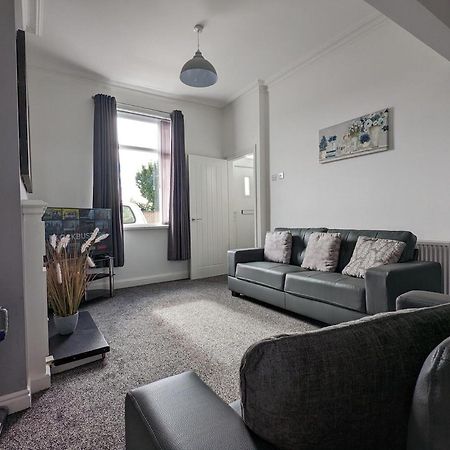 Seymour Home Free Allocated Parking Blackpool Extérieur photo