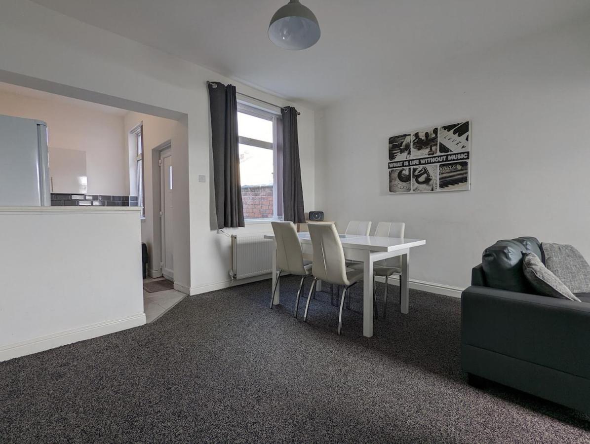 Seymour Home Free Allocated Parking Blackpool Extérieur photo